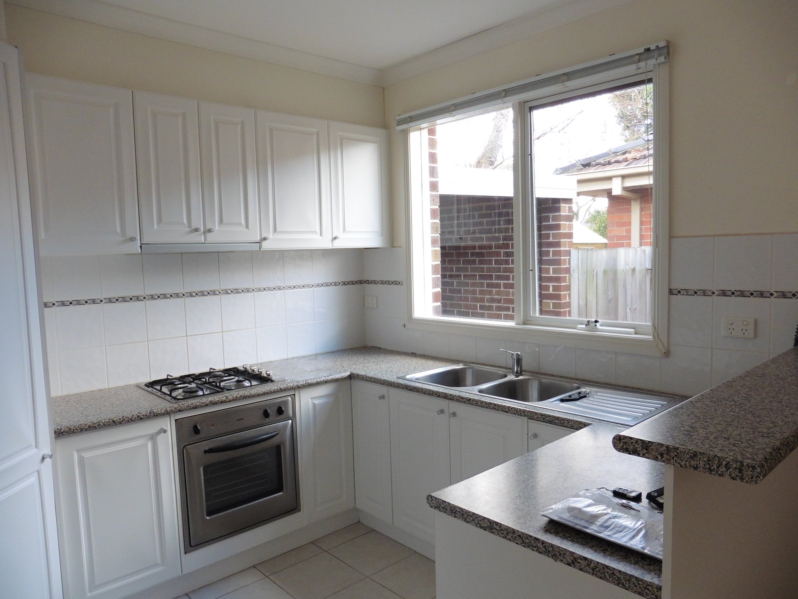 Gallery: 4/129 Balcombe Road