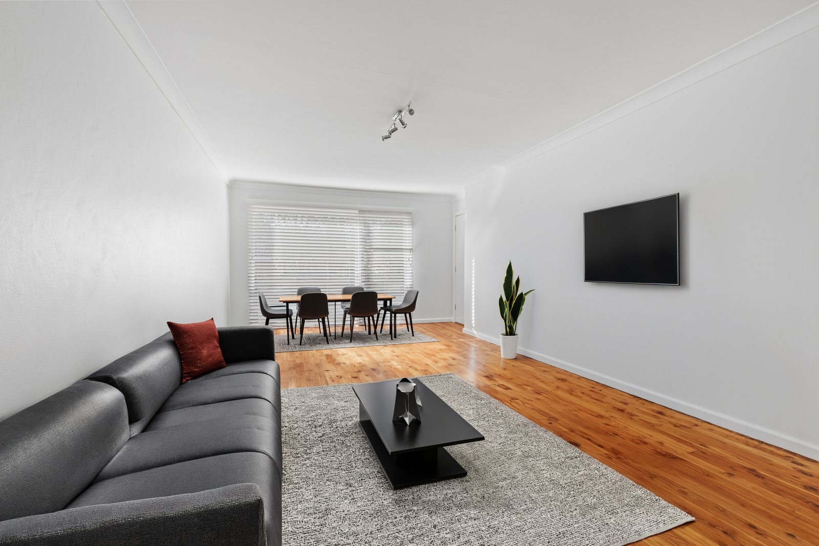 4/13-15 Mutual Road MORTDALE 2
