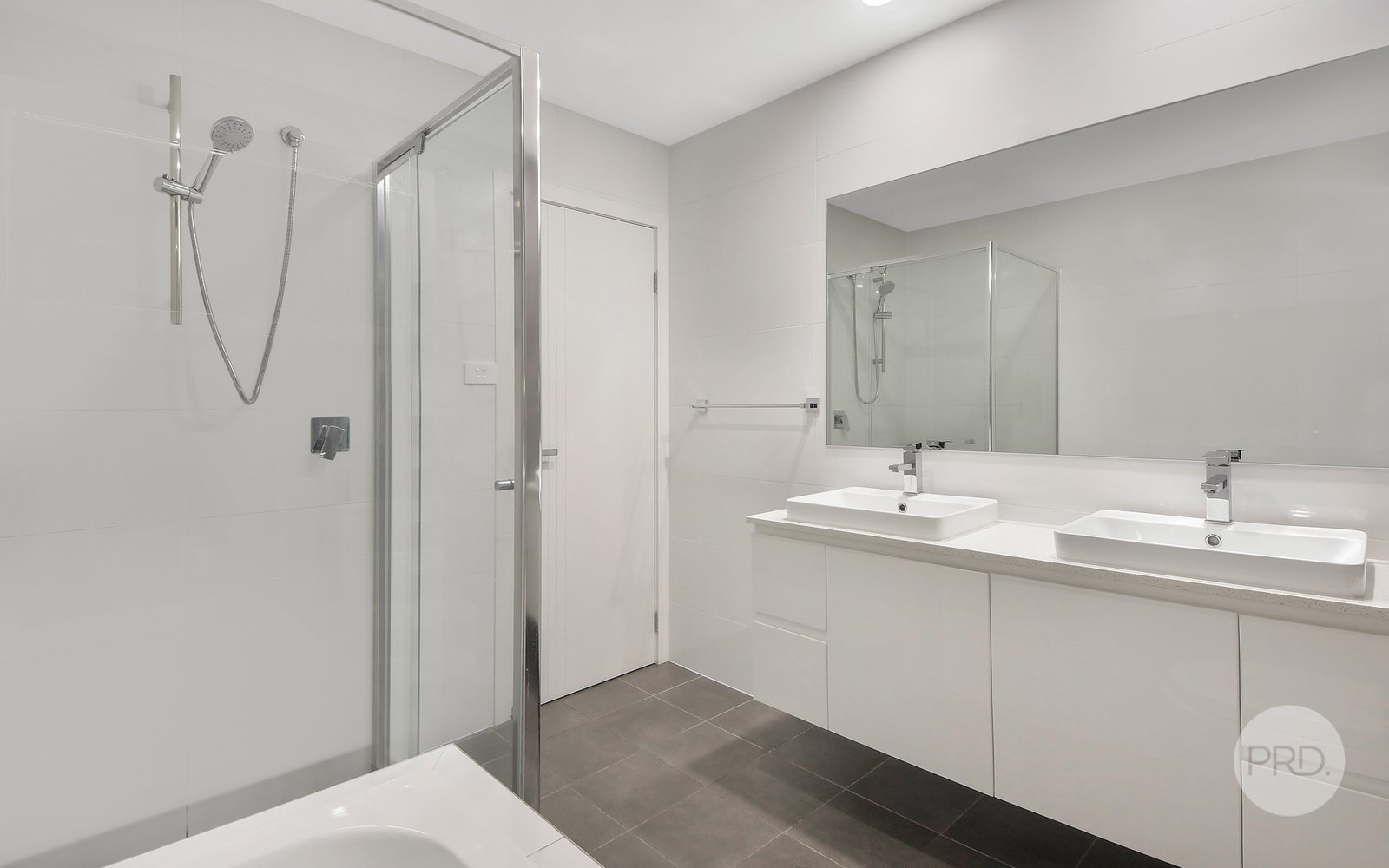 4/13 Algie Crescent KINGSWOOD 10