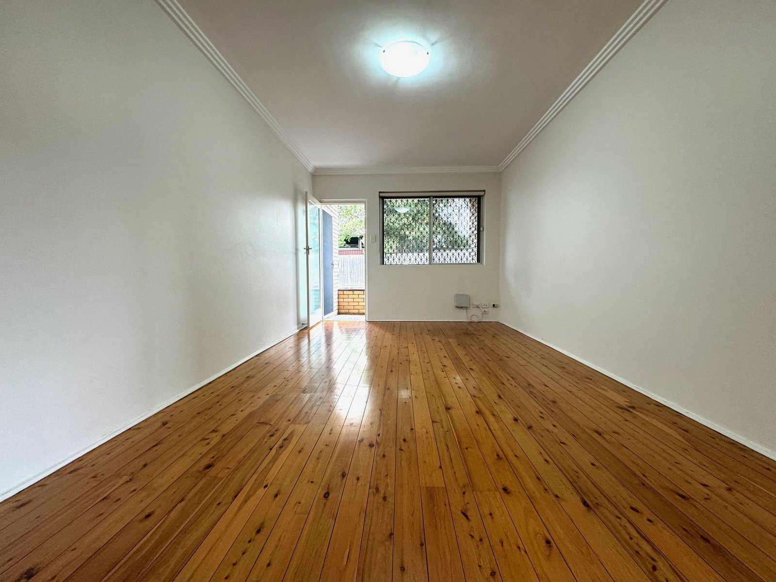 4/13 Allen Street CANTERBURY 2