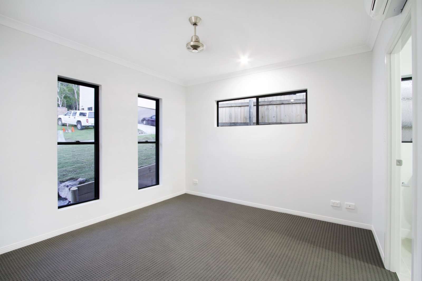 4/13 Border Drive CANNONVALE 9