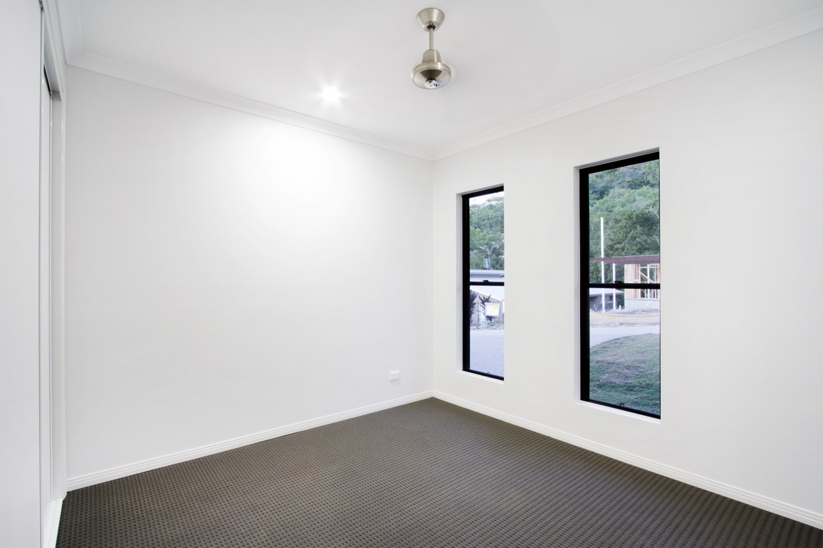 4/13 Border Drive CANNONVALE 13