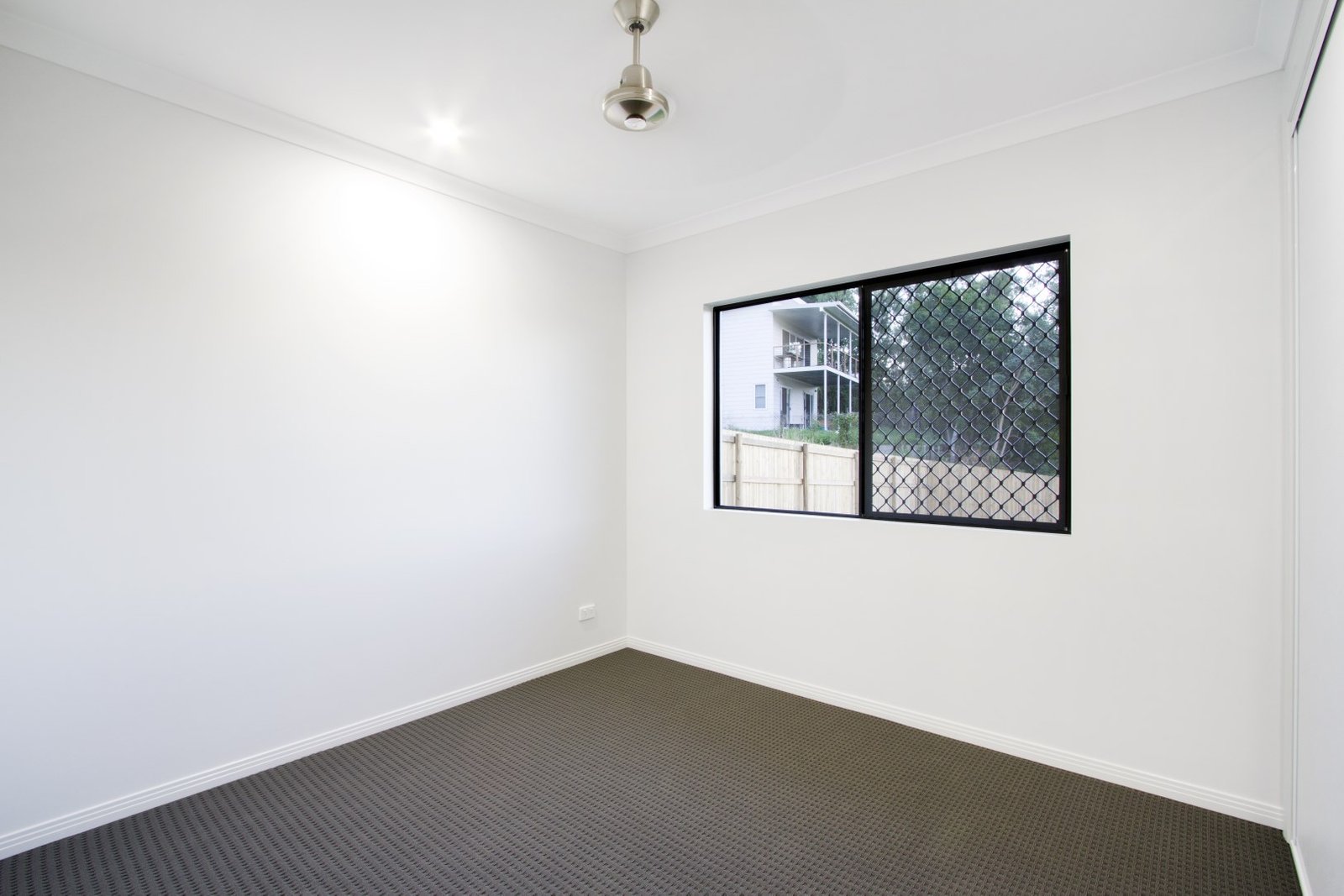 4/13 Border Drive CANNONVALE 14