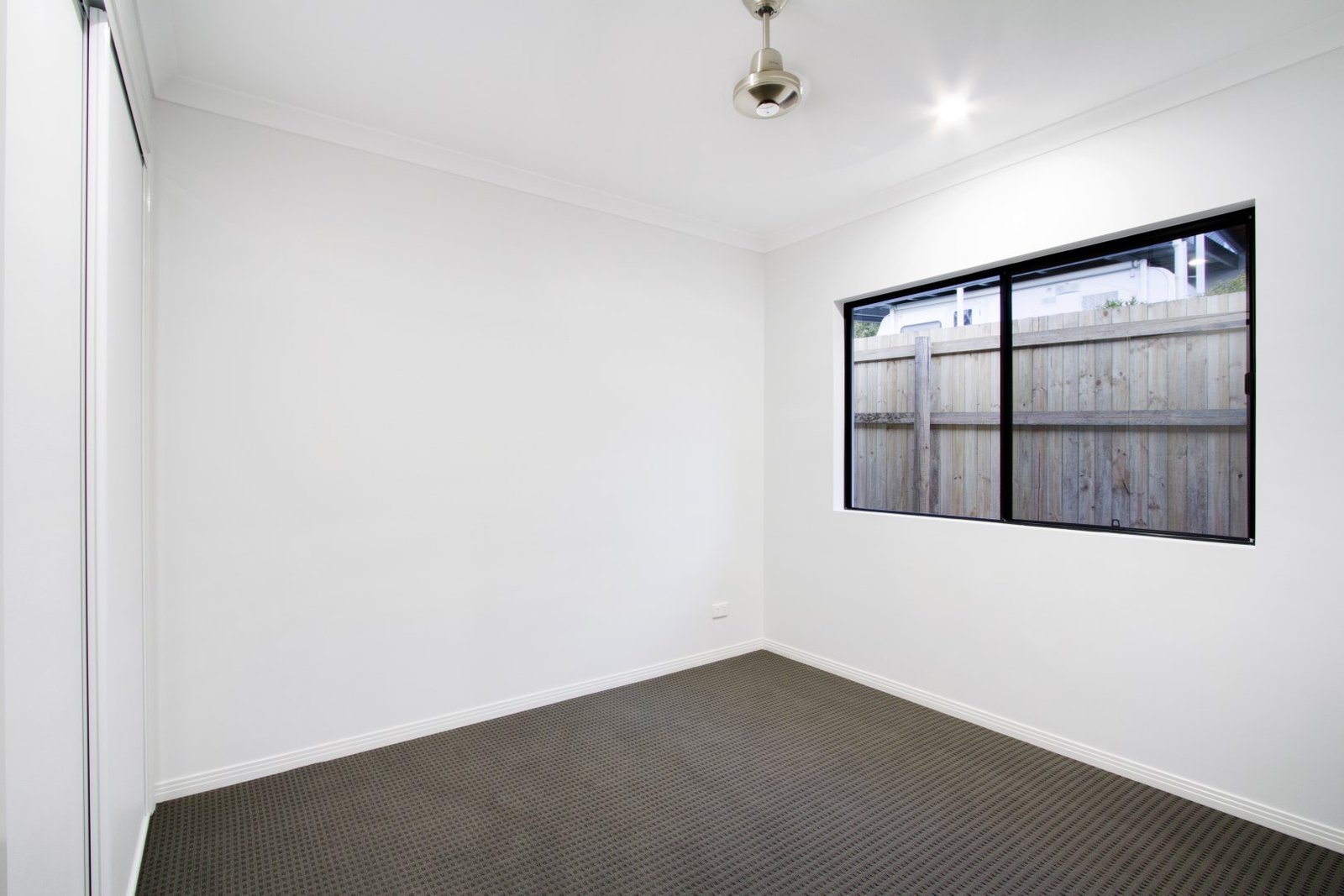 4/13 Border Drive CANNONVALE 15