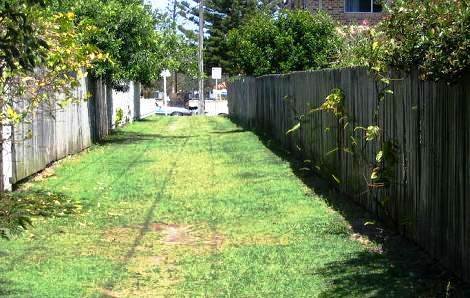 4/13 Bullimah Ave  BURLEIGH HEADS 2