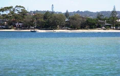 4/13 Bullimah Ave  BURLEIGH HEADS 6