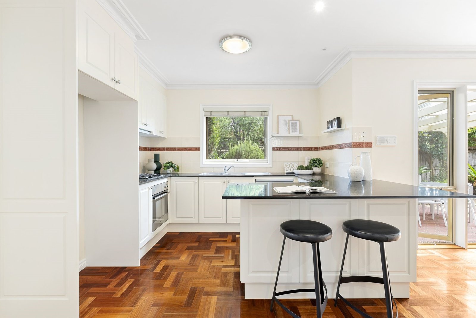 Real Estate and Property in 4/13 Heath Avenue, Oakleigh, VIC