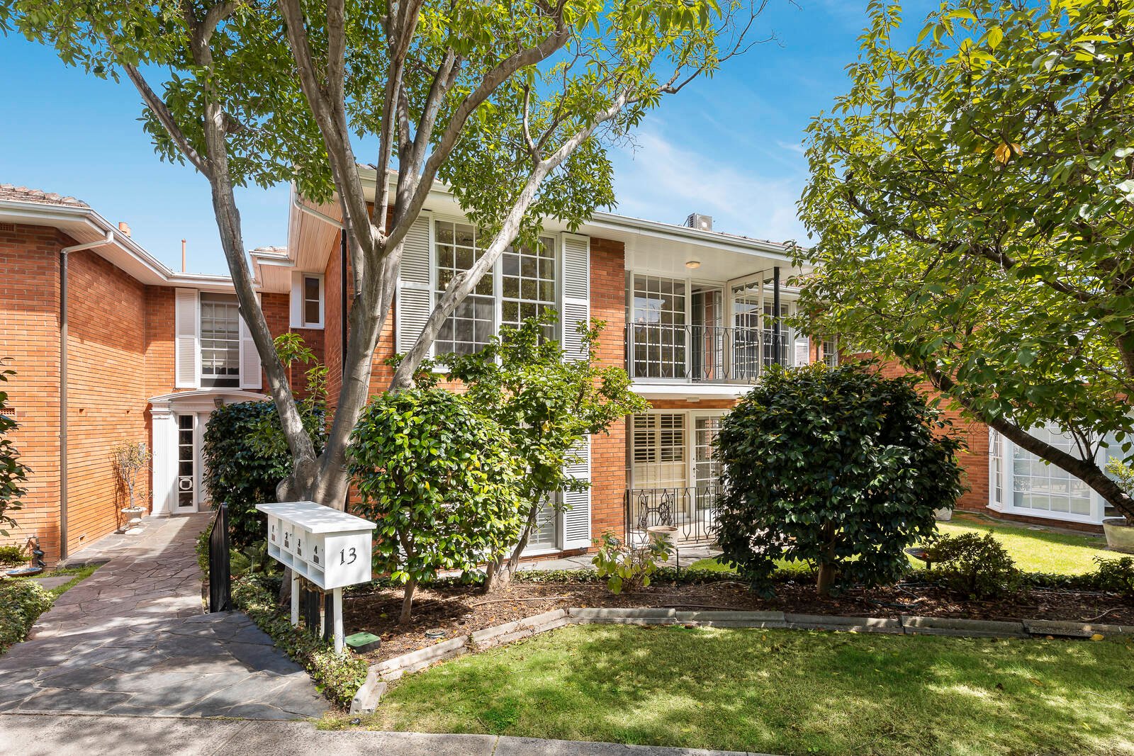 4/13 Lascelles Avenue, Toorak RT Edgar