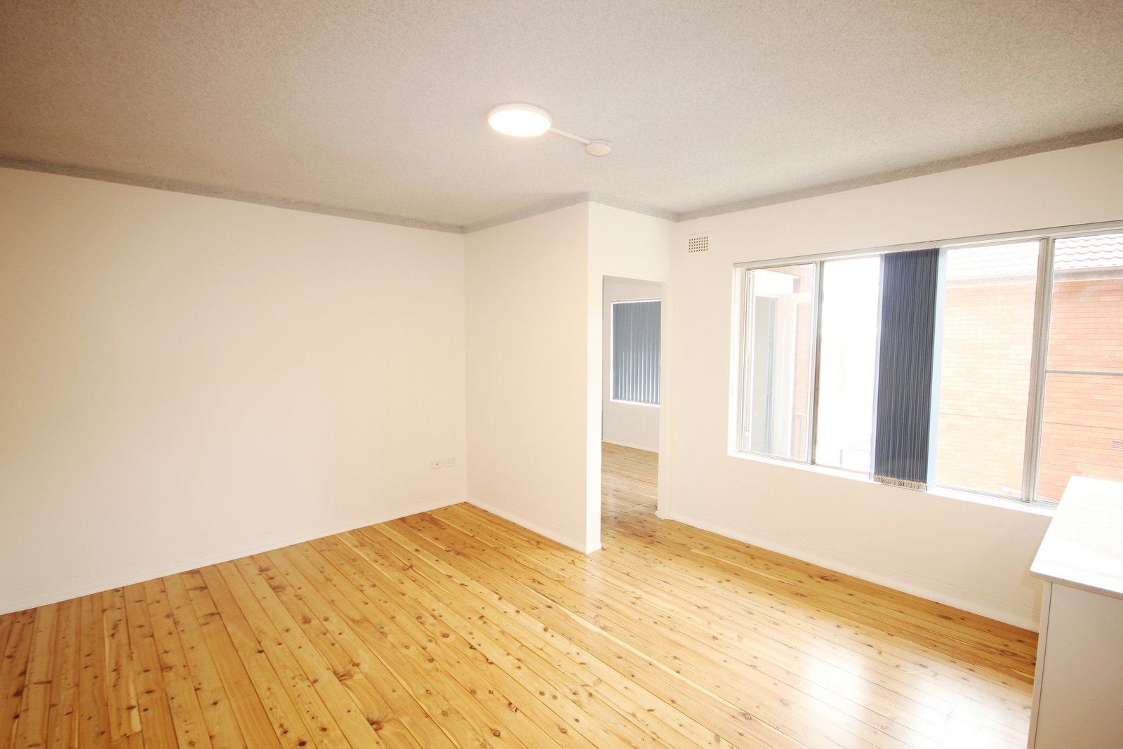 4/13 McKern Street CAMPSIE 3