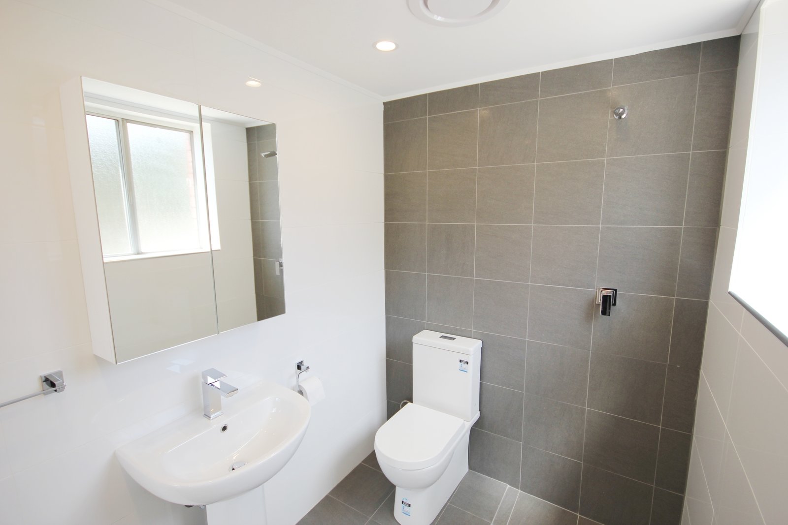 4/13 McKern Street CAMPSIE 6