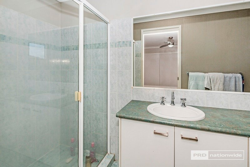 4/13 Schneider Avenue LABRADOR 7