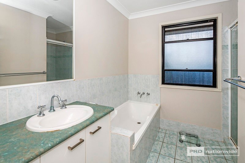 4/13 Schneider Avenue LABRADOR 5