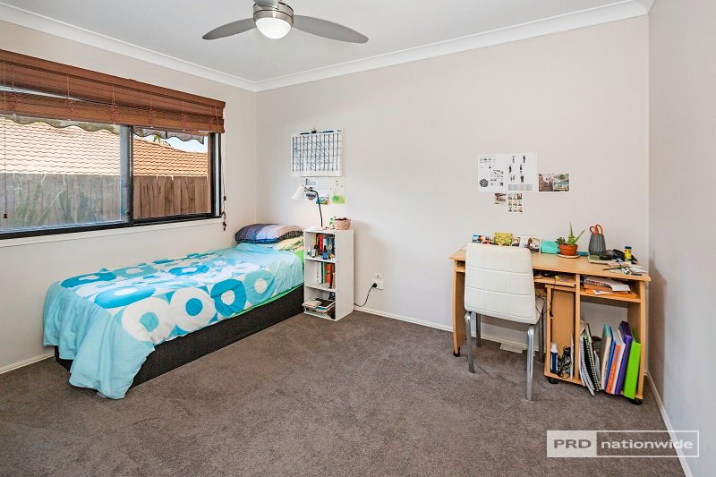 4/13 Schneider Avenue LABRADOR 8