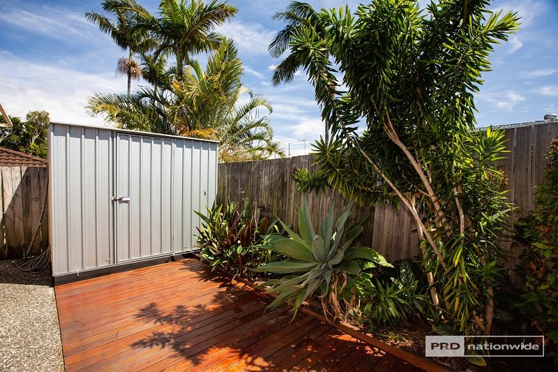 4/13 Schneider Avenue LABRADOR 9