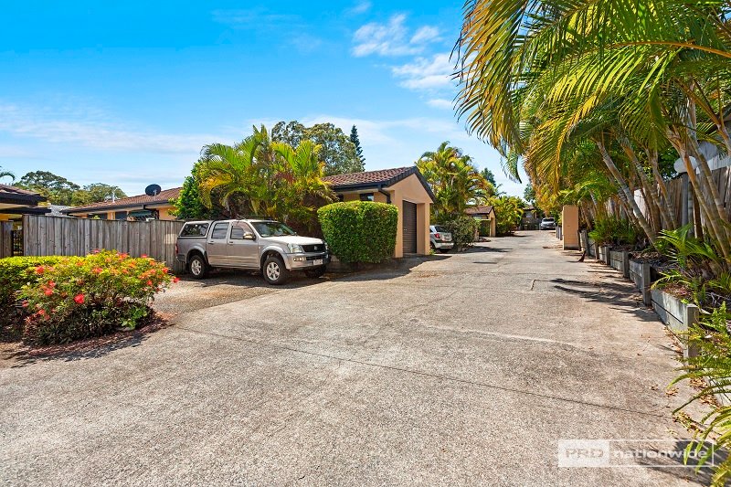 4/13 Schneider Avenue LABRADOR 11