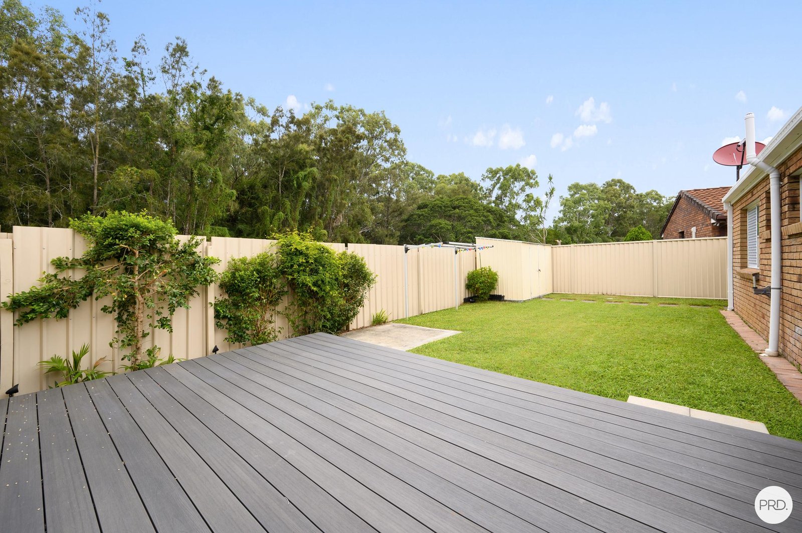 4/13 Stephanie Court LABRADOR 10