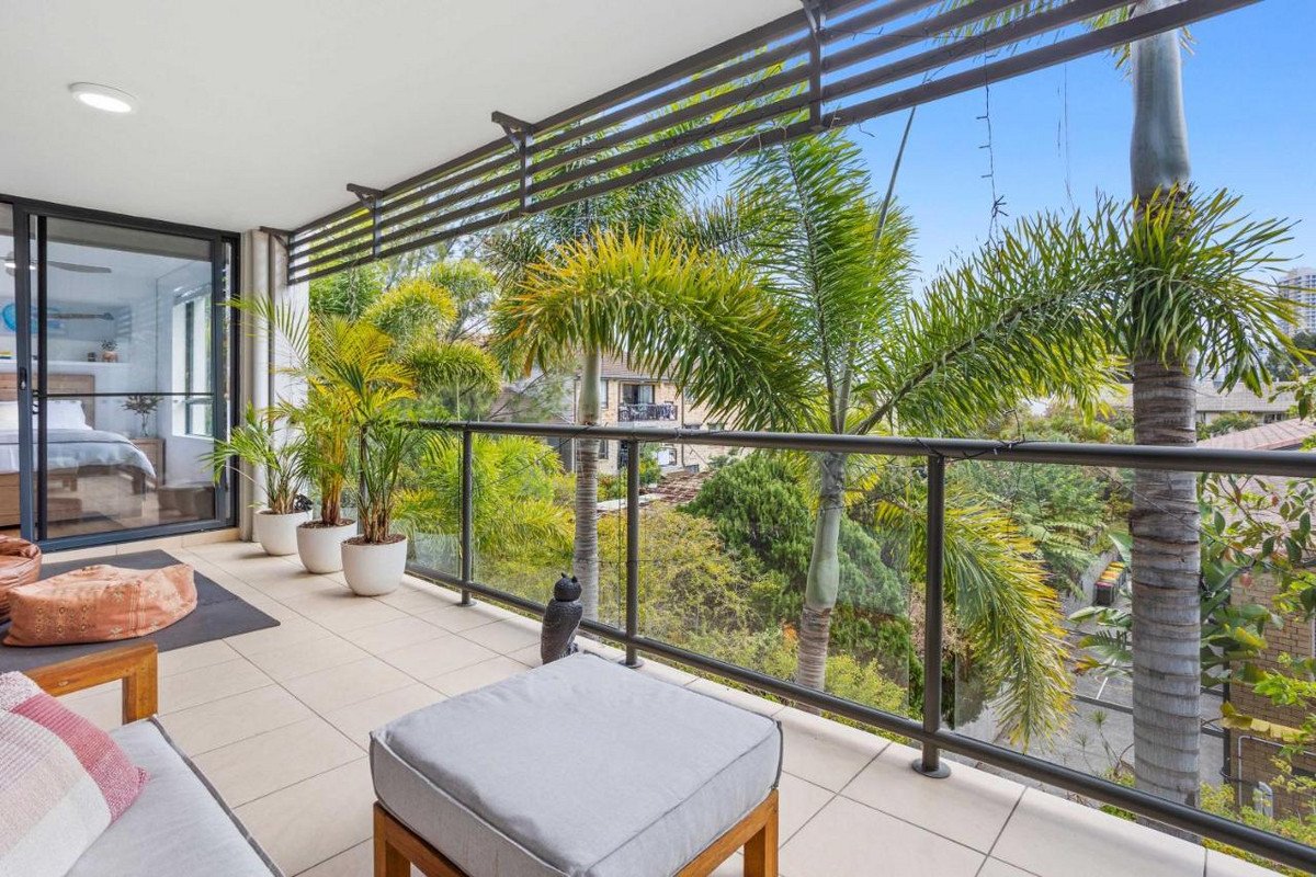 4/13 Stephens Street Burleigh Heads 2
