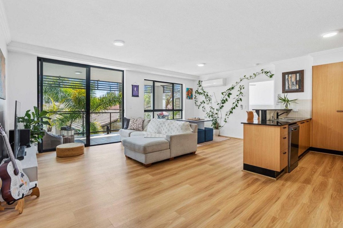 4/13 Stephens Street Burleigh Heads 7