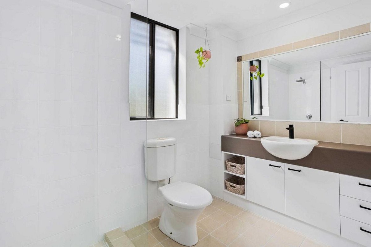 4/13 Stephens Street Burleigh Heads 16