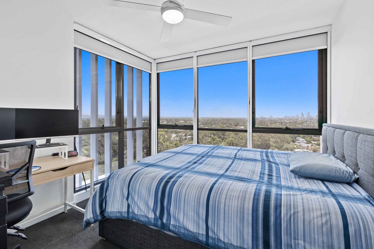 41304/2 Main Street Varsity Lakes 9