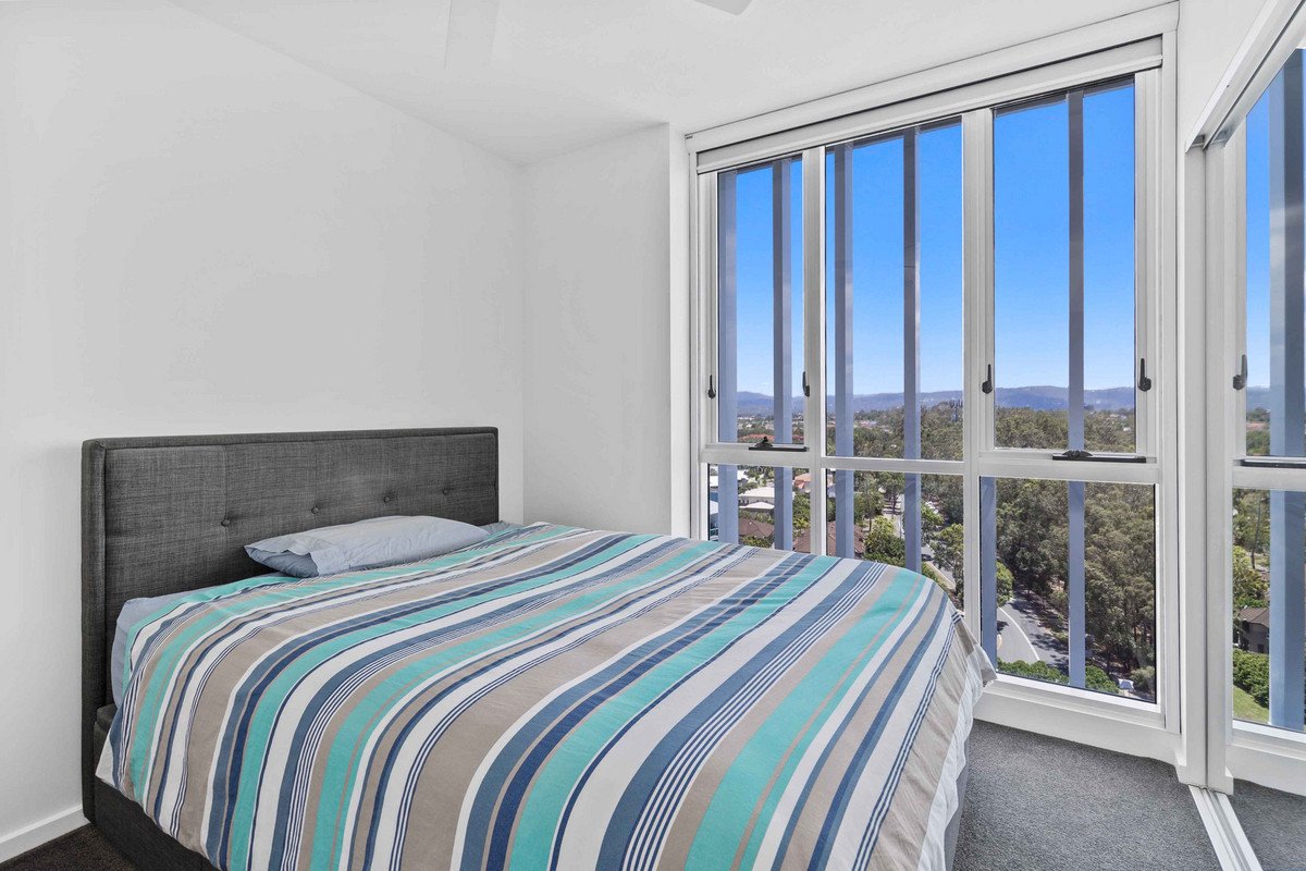 41304/2 Main Street Varsity Lakes 11