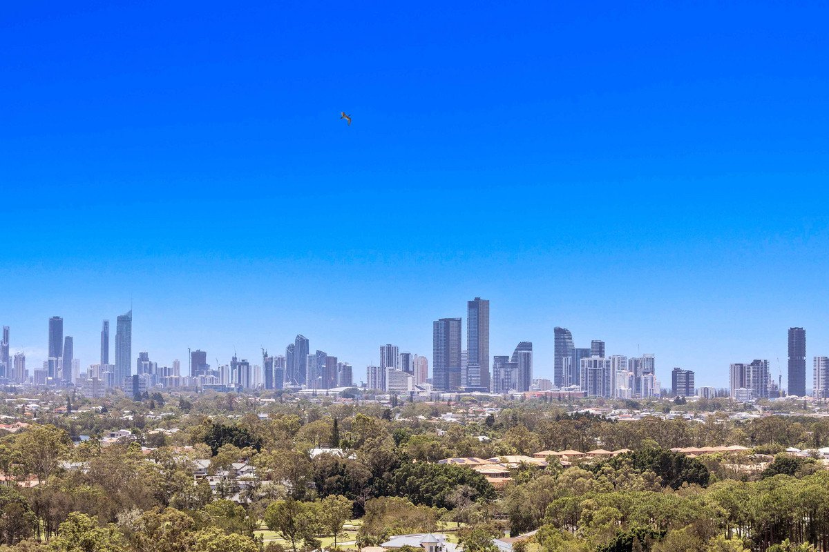 41304/2 Main Street Varsity Lakes 16