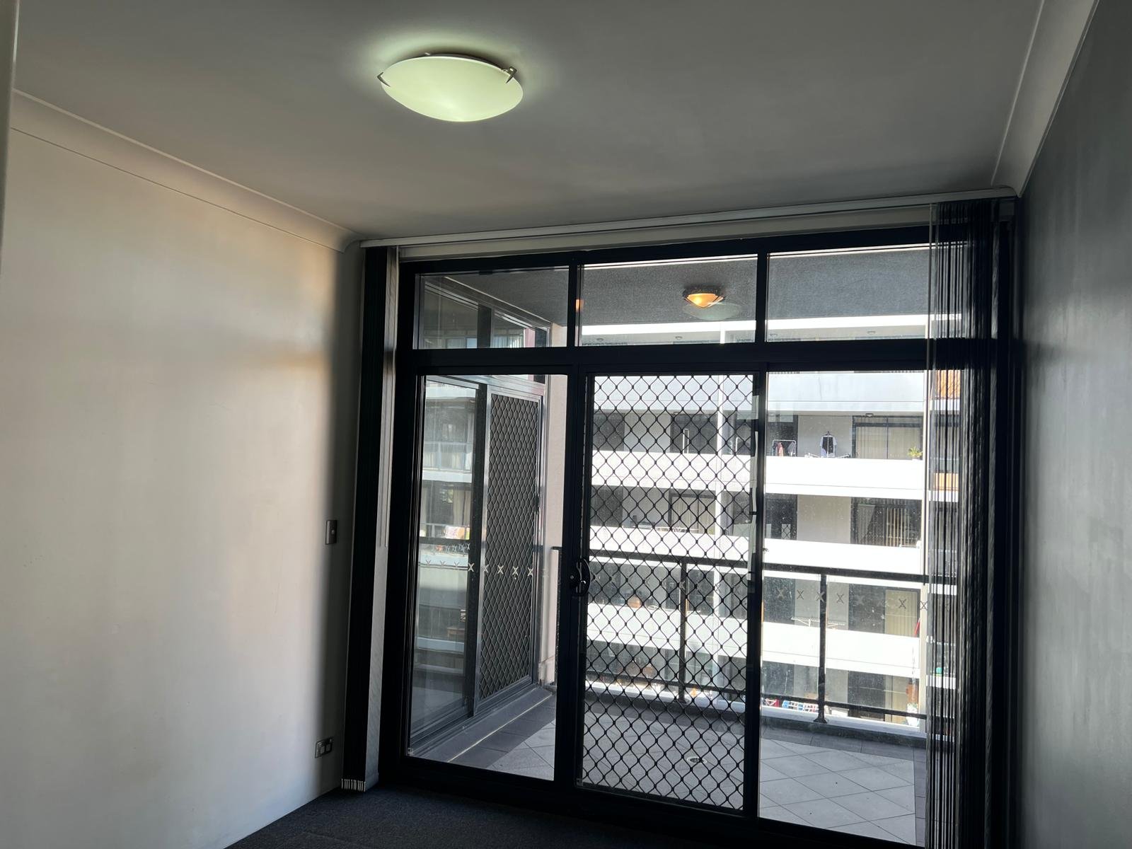 41/31-33 Campbell Street LIVERPOOL 5