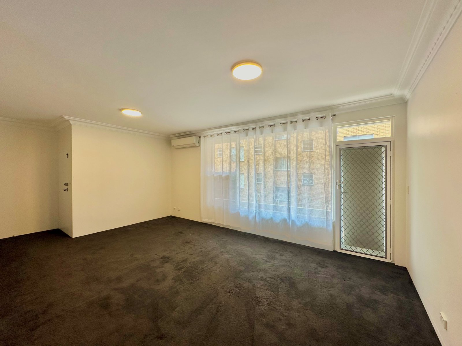 4/132 Chuter Avenue RAMSGATE BEACH 6