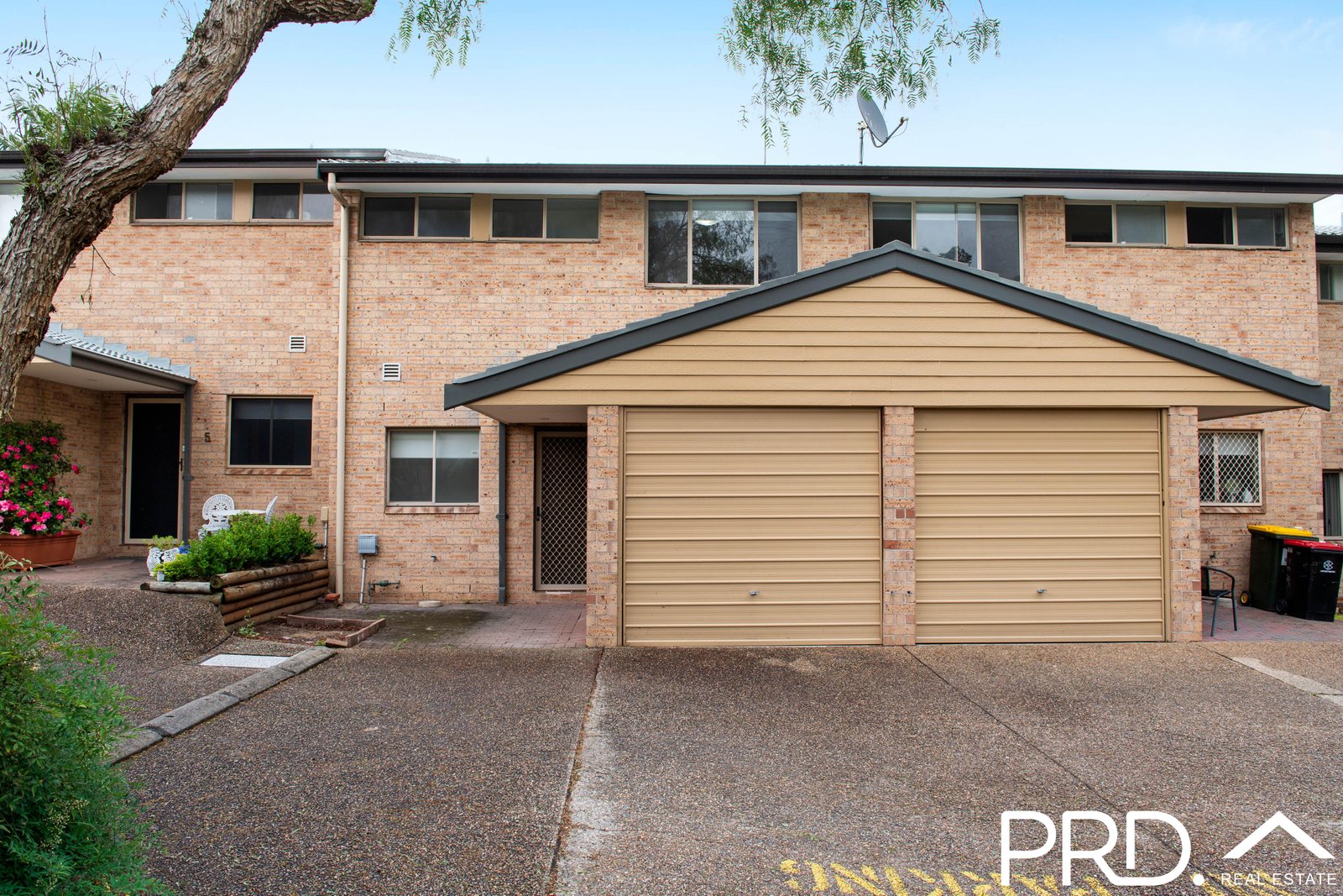 4/135 Rex Road GEORGES HALL 8