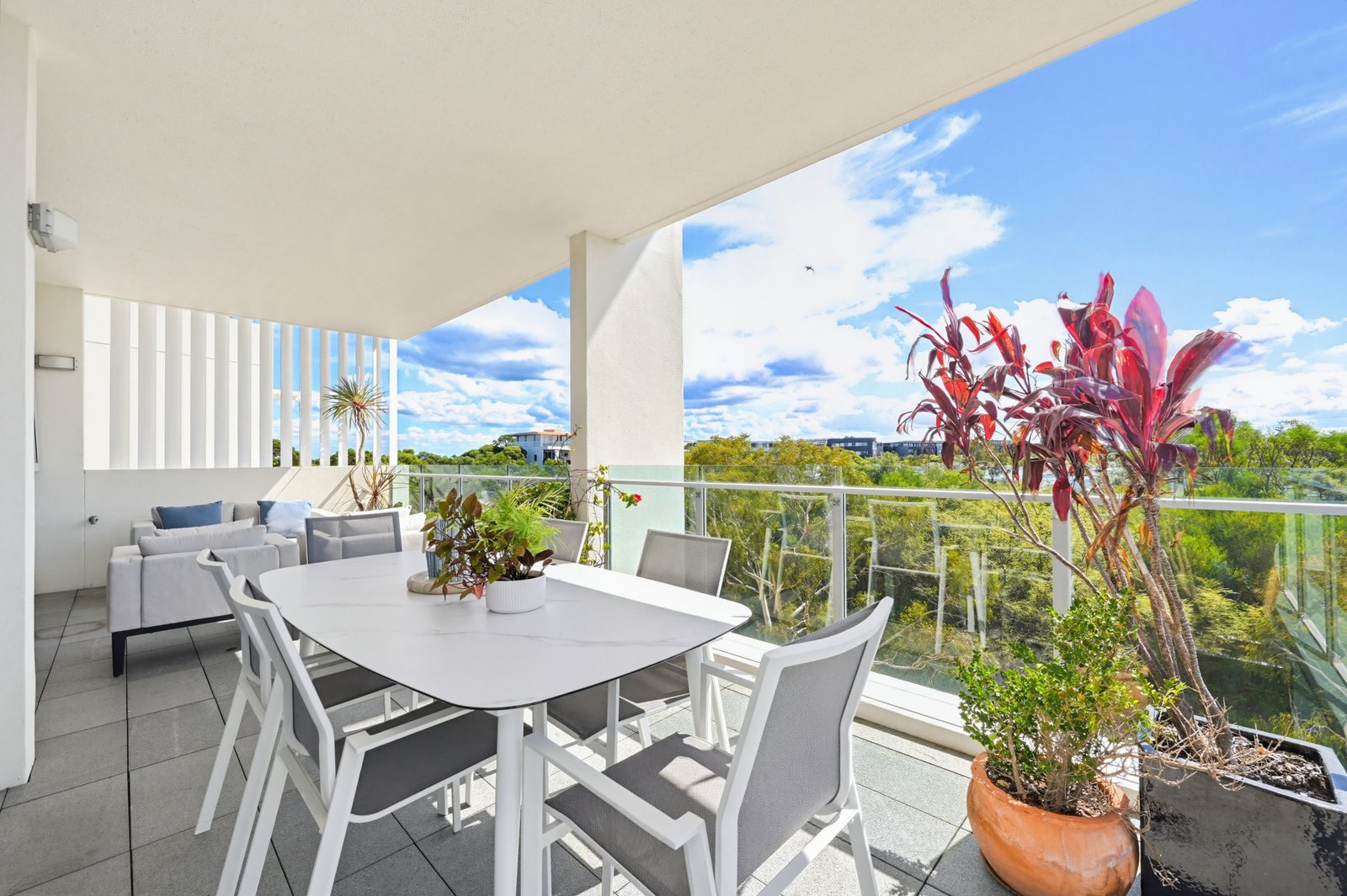 413/8 Jenner Street LITTLE BAY 1