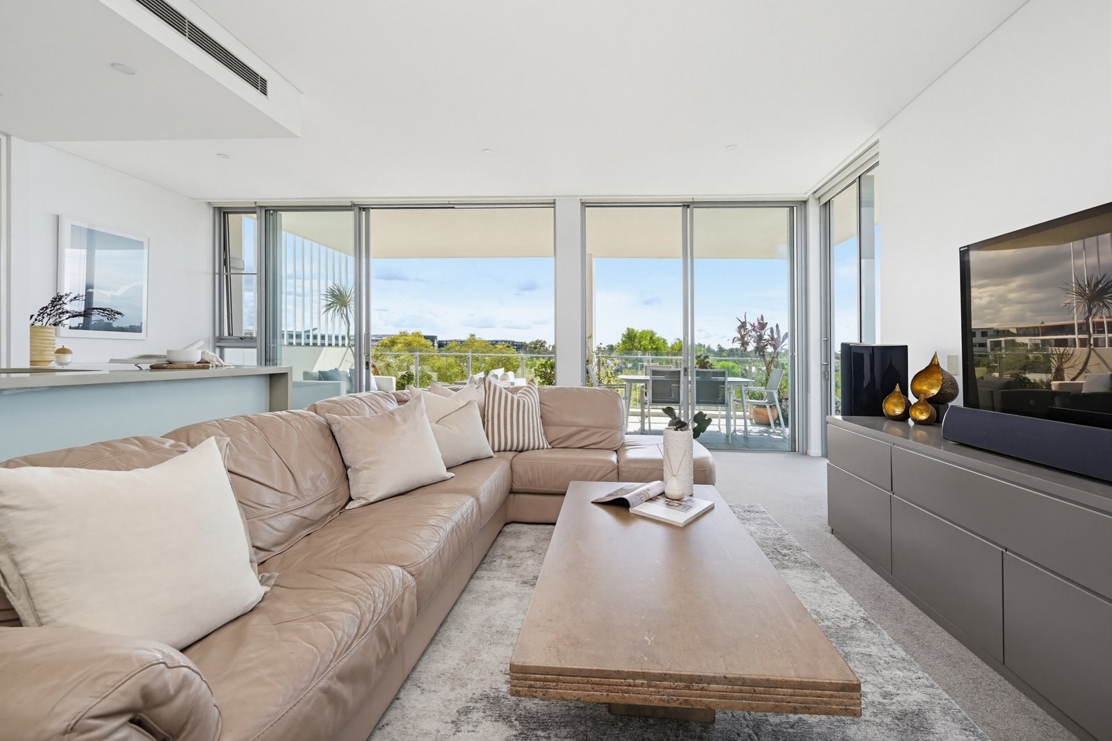 413/8 Jenner Street LITTLE BAY 7