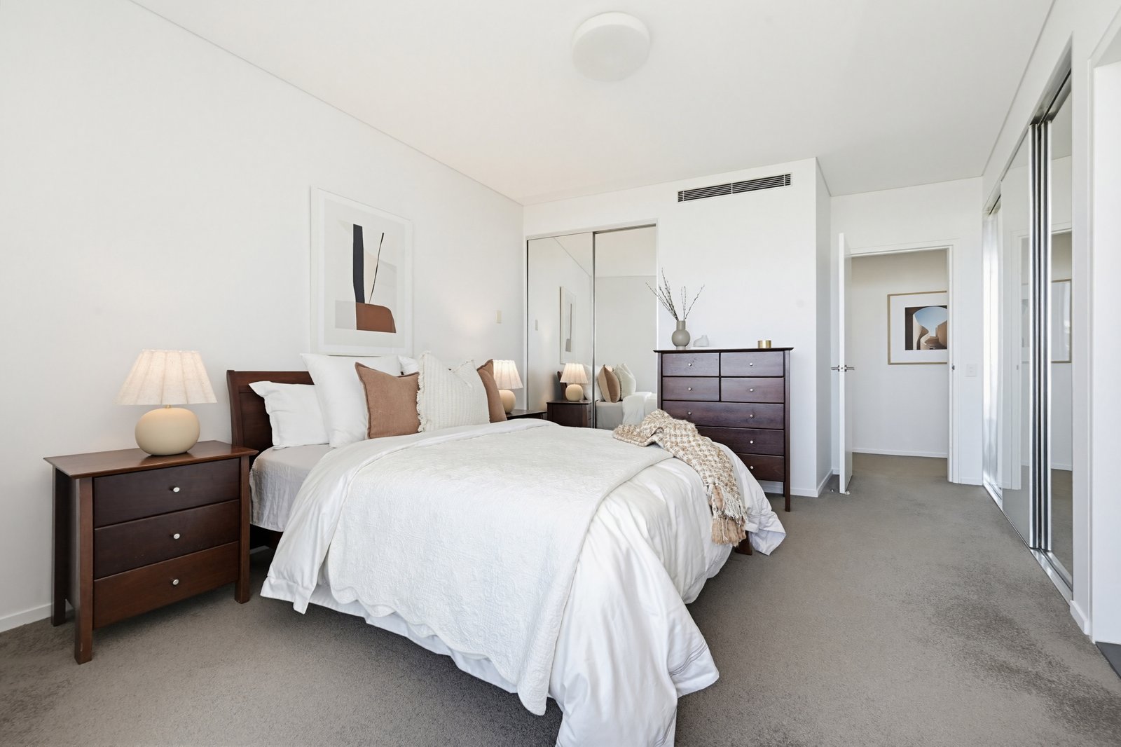 413/8 Jenner Street LITTLE BAY 16