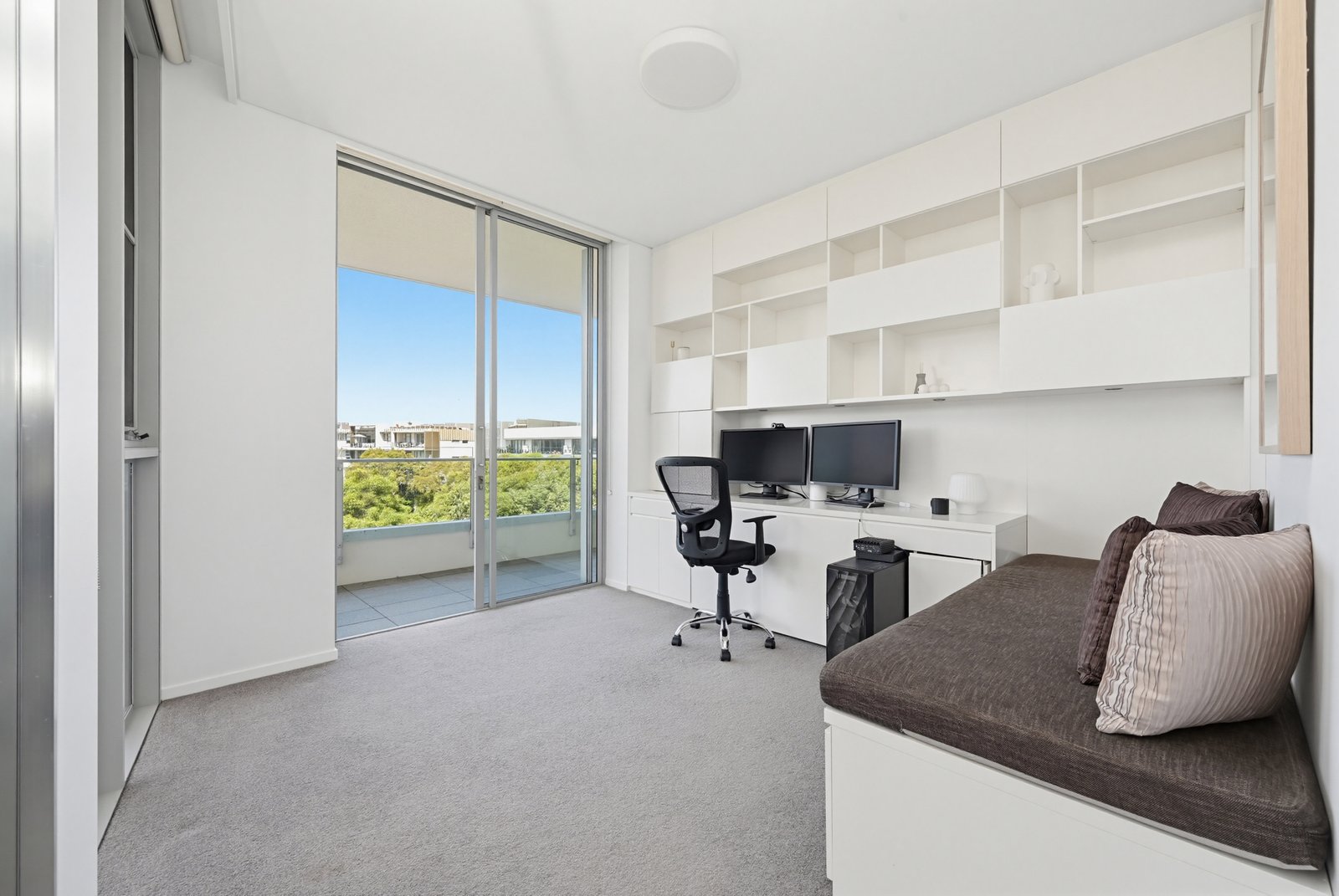 413/8 Jenner Street LITTLE BAY 20