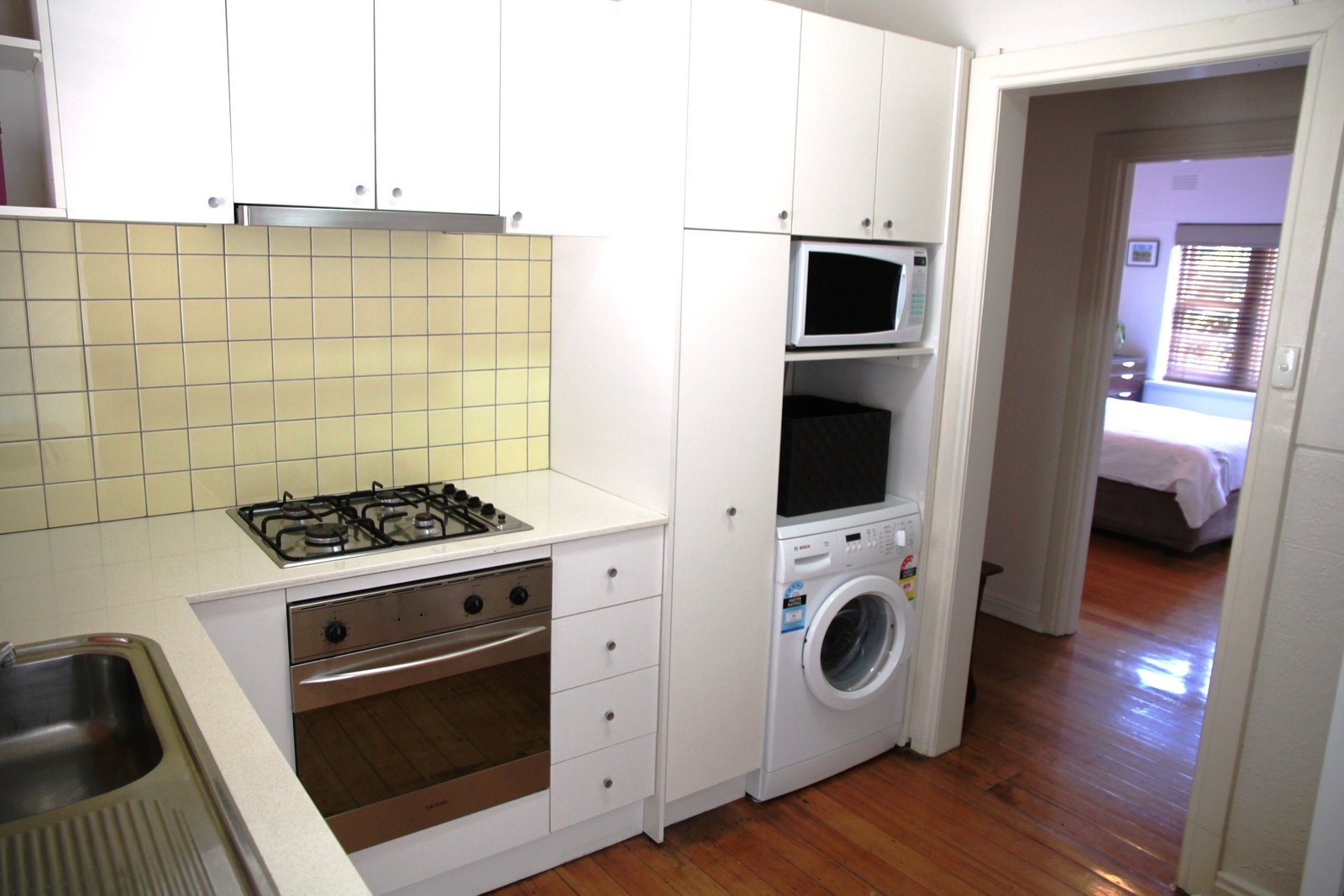 Gallery: 4/139 Glenhuntly Road