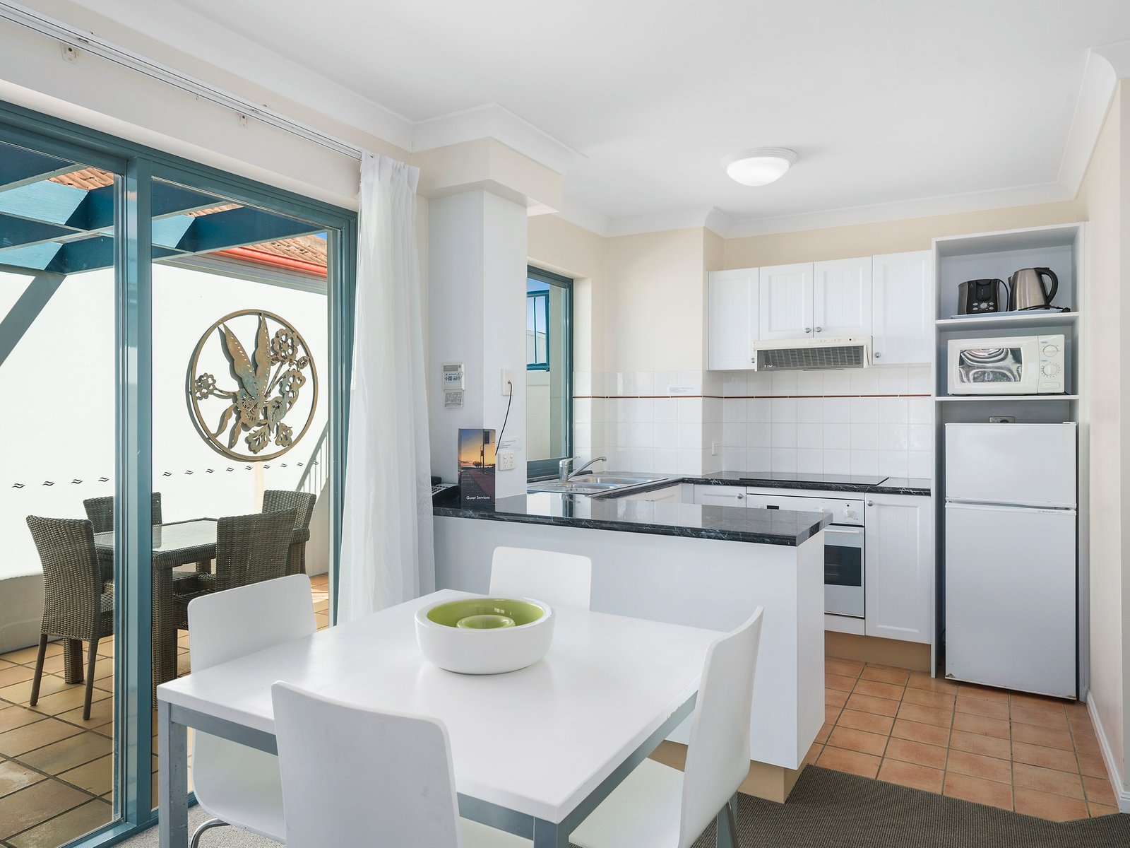413/99 Griffith Street COOLANGATTA 5