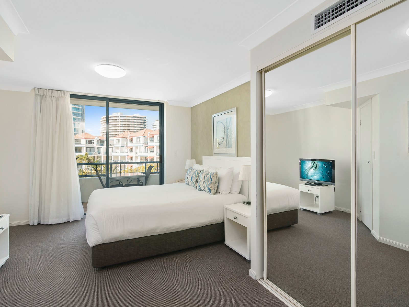 413/99 Griffith Street COOLANGATTA 7