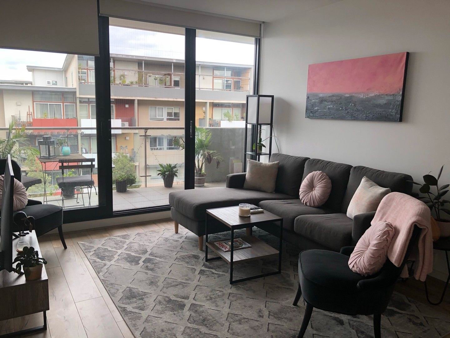 Gallery: 413a/33 Inkerman Street