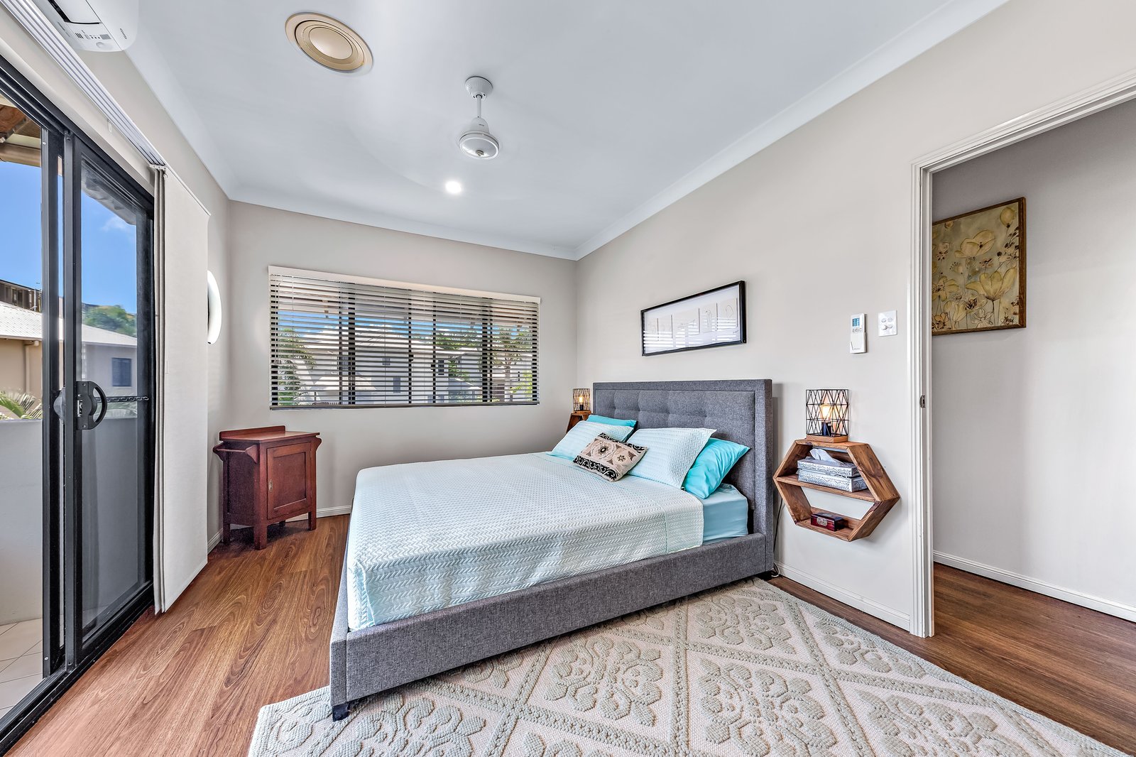 4/14 Altmann Avenue CANNONVALE 7