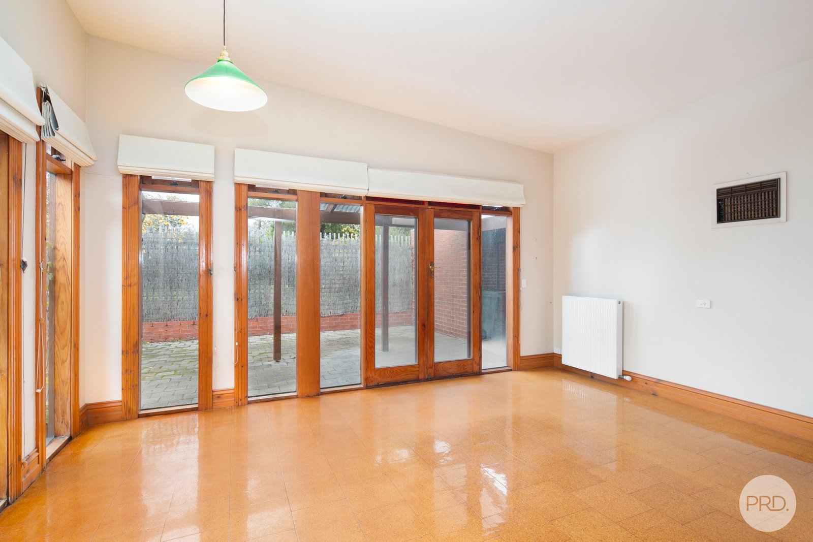 414 Armstrong Street North SOLDIERS HILL 9