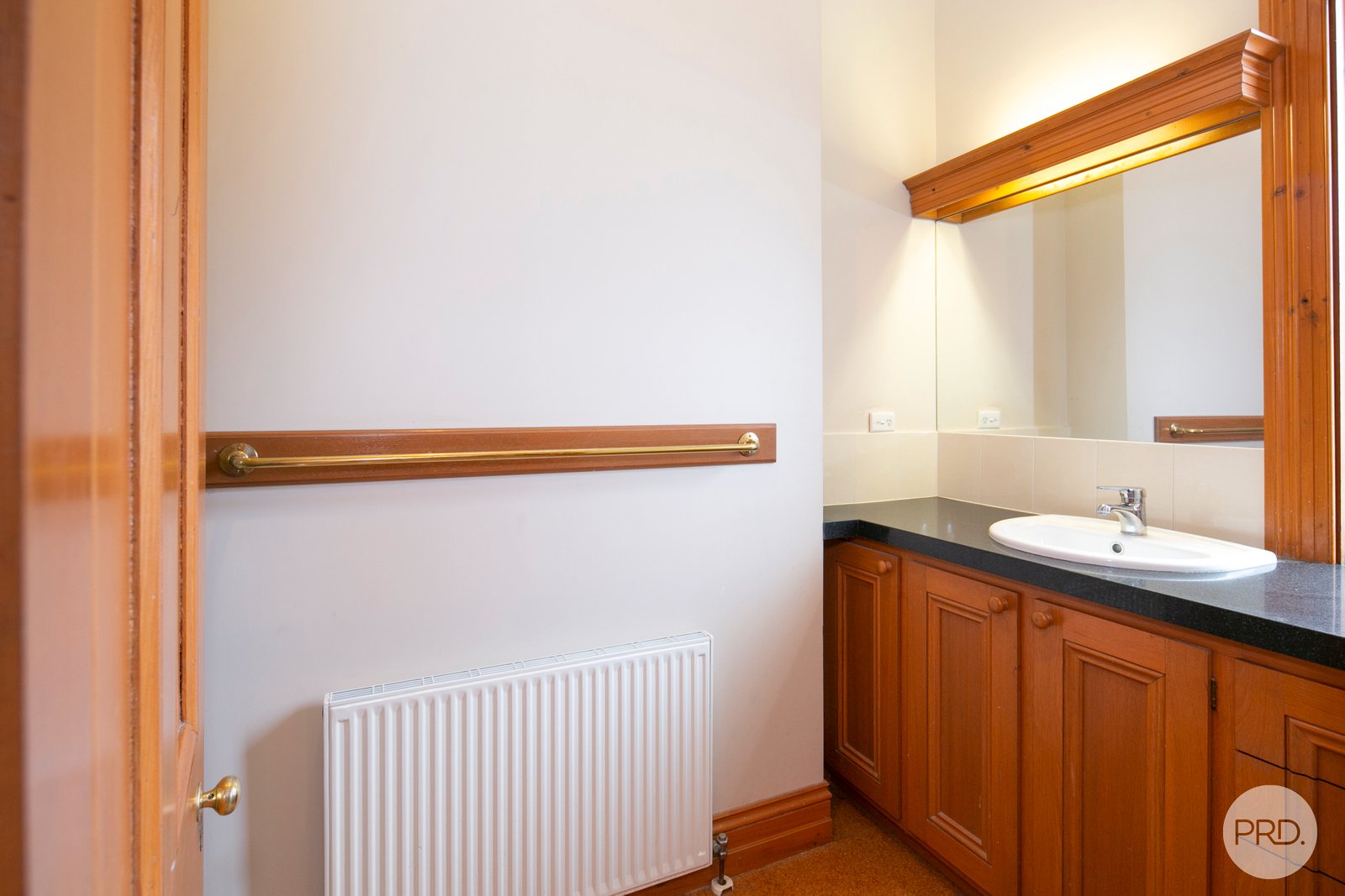 414 Armstrong Street North SOLDIERS HILL 7