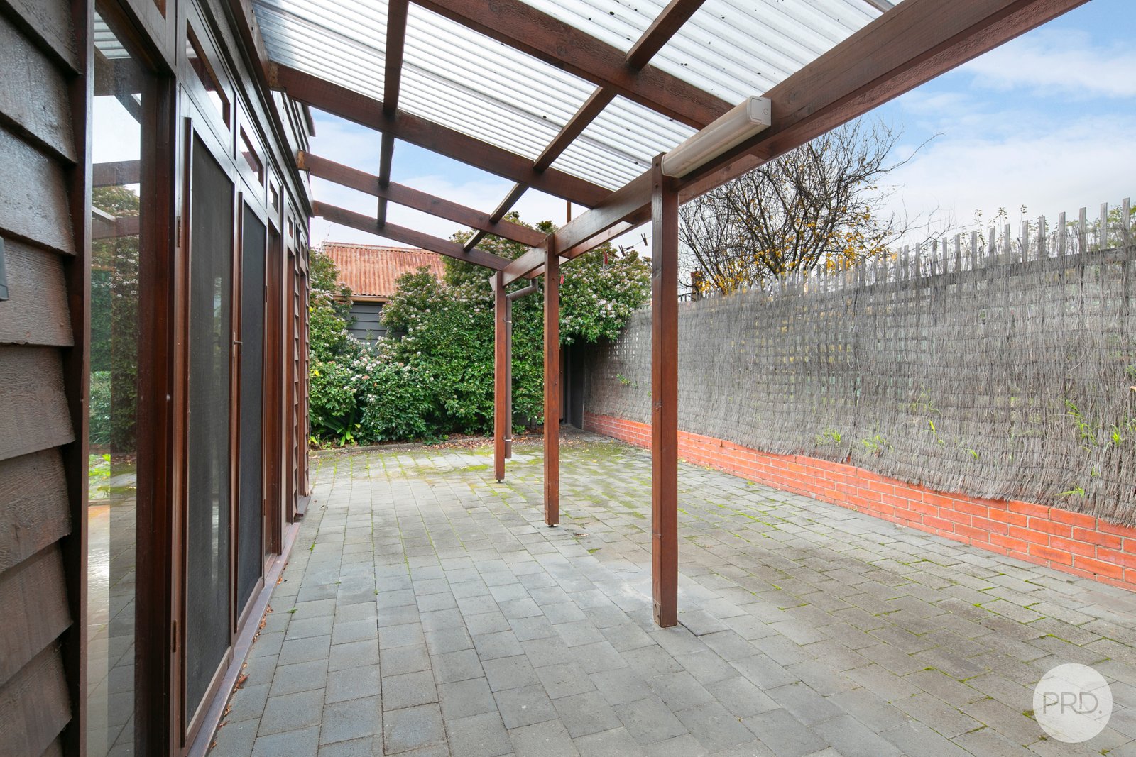 414 Armstrong Street North SOLDIERS HILL 11