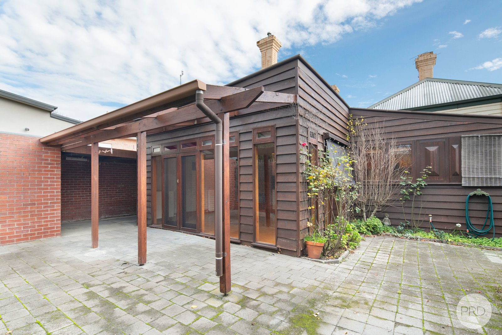 414 Armstrong Street North SOLDIERS HILL 12