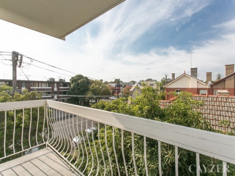 Gallery: 4/14 Deakin Street