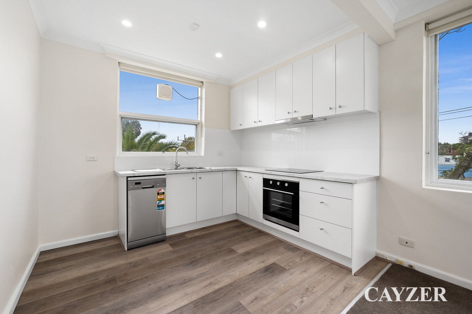 Gallery: 4/14 Deakin Street
