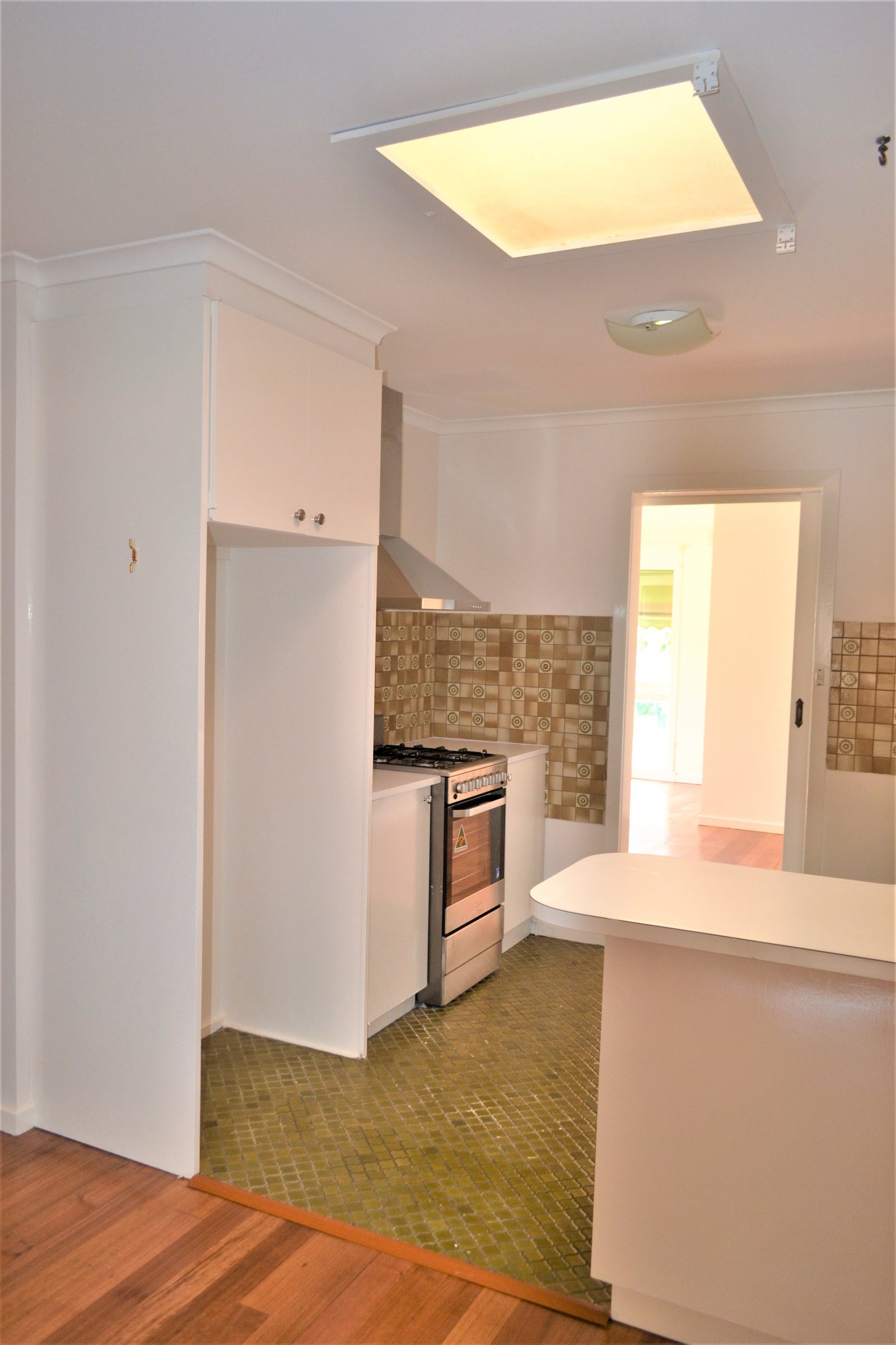 Gallery: 4/14 Hotham Street