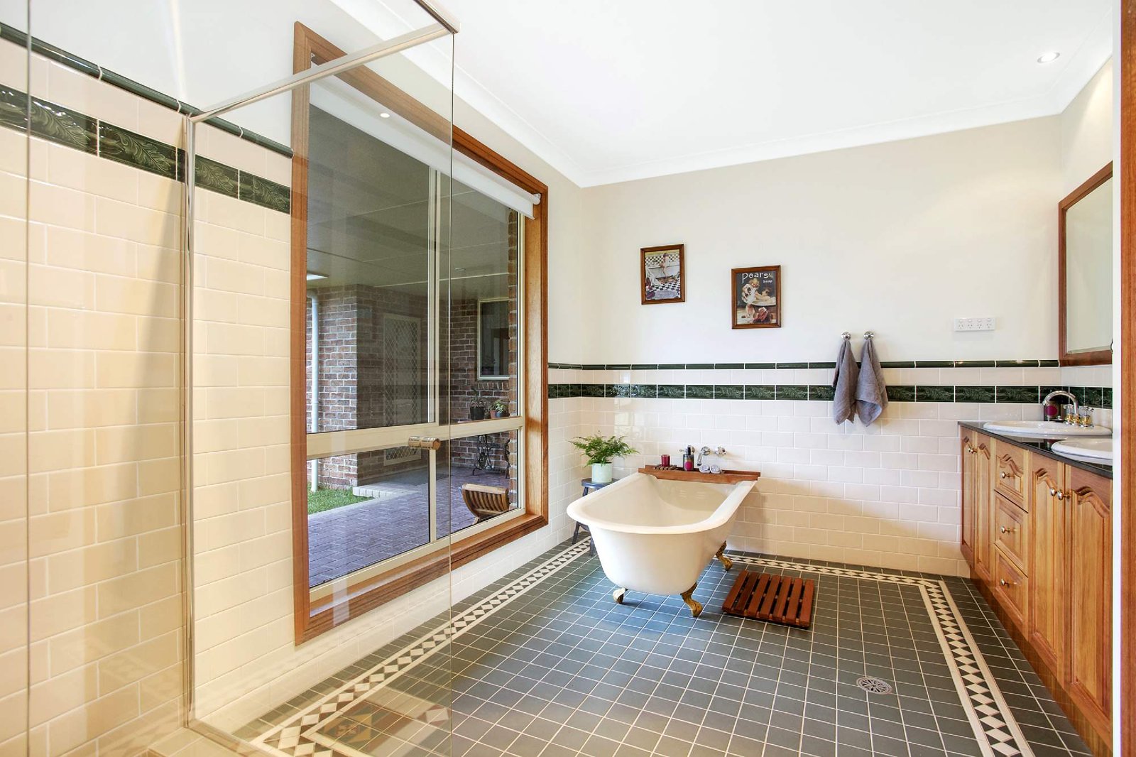 414 LUSKINTYRE Road LUSKINTYRE 22