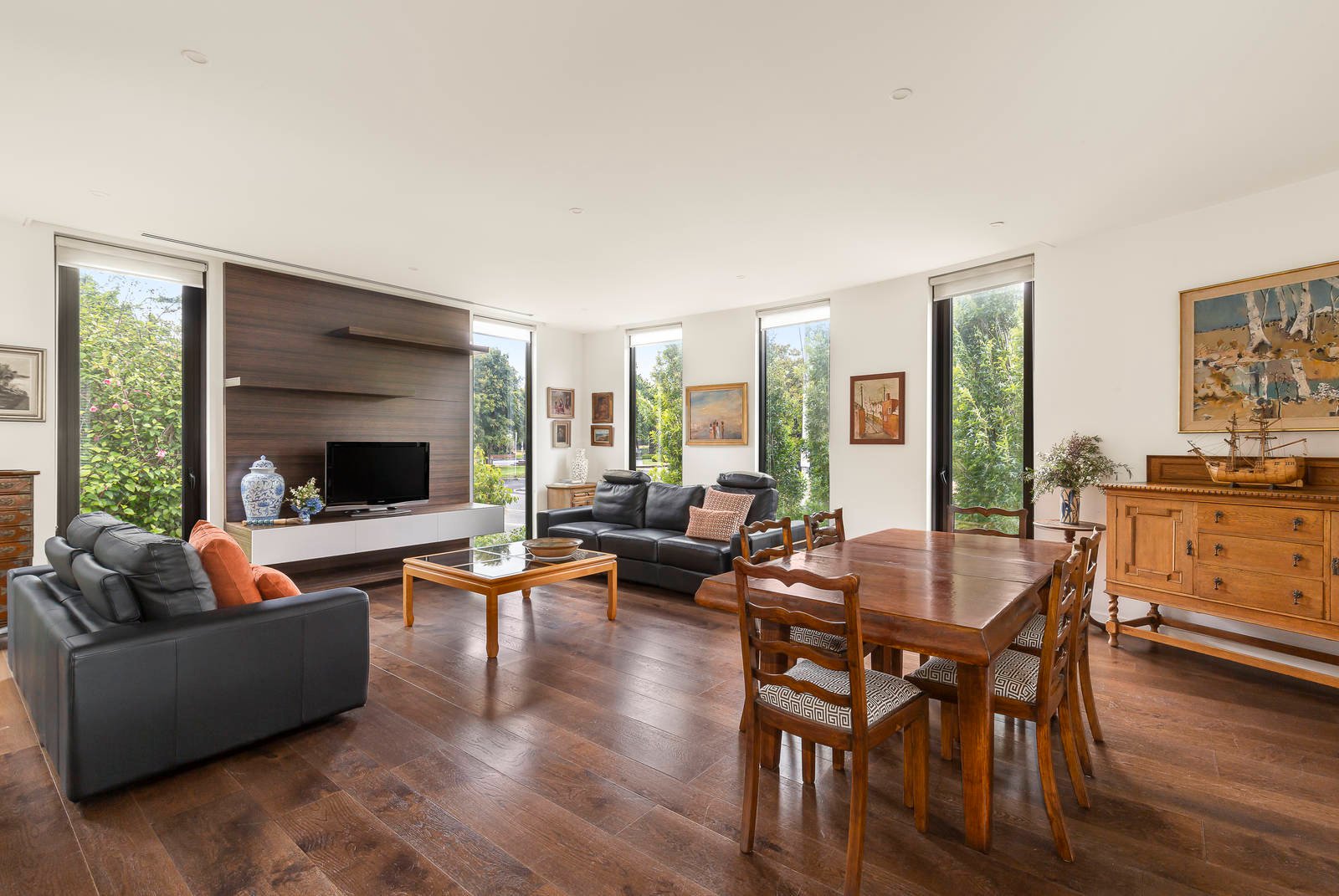 Real Estate and Property in 4/14 Martin Court, Toorak, VIC