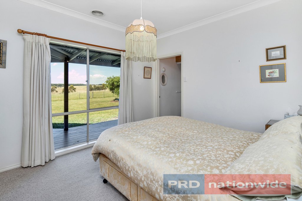 414 Monteville Lane BALLAN 12