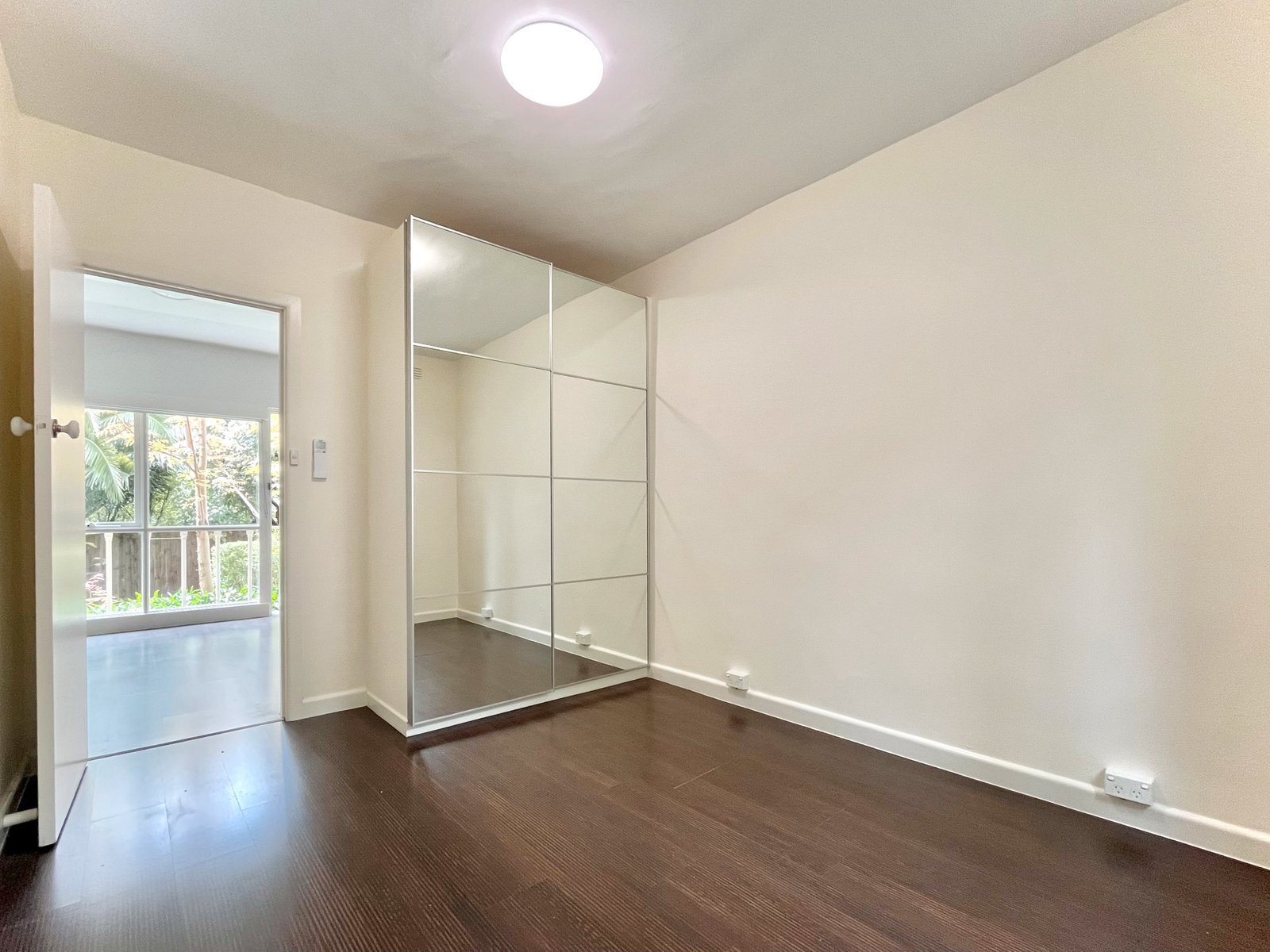 Gallery: 4/14 Osborne Avenue