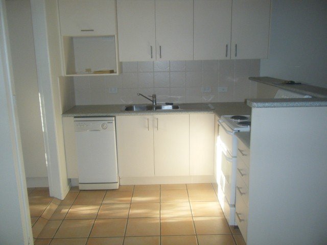 4/14 Stanley Street BURLEIGH HEADS 3